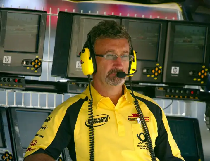 Morre Eddie Jordan, ex-chefe de equipe da Fórmula 1, aos 76 anos