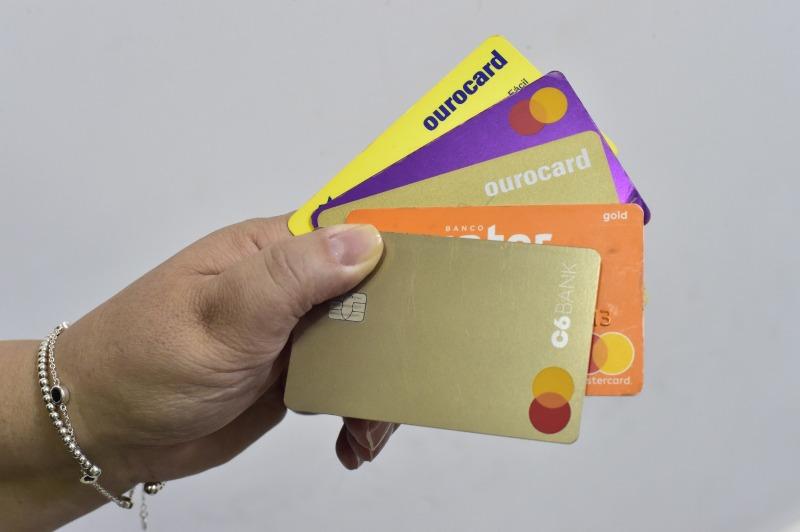Lucro dos planos de saúde dispara 271% em 2024 com reajustes acima da inflação