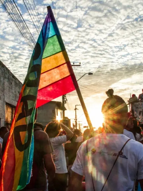Pessoas trans enfrentam rejeições em busca de vagas formais de emprego
